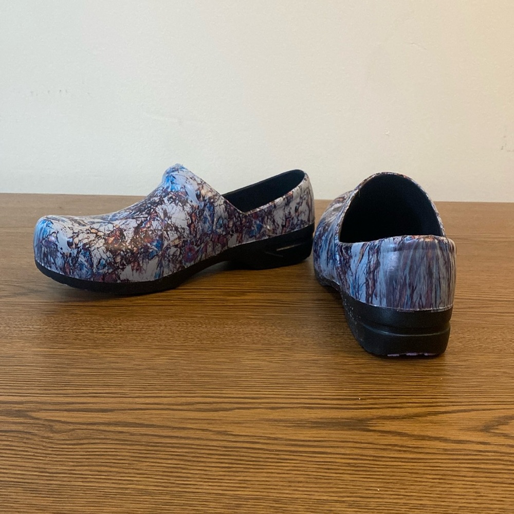 Woman’s Clog